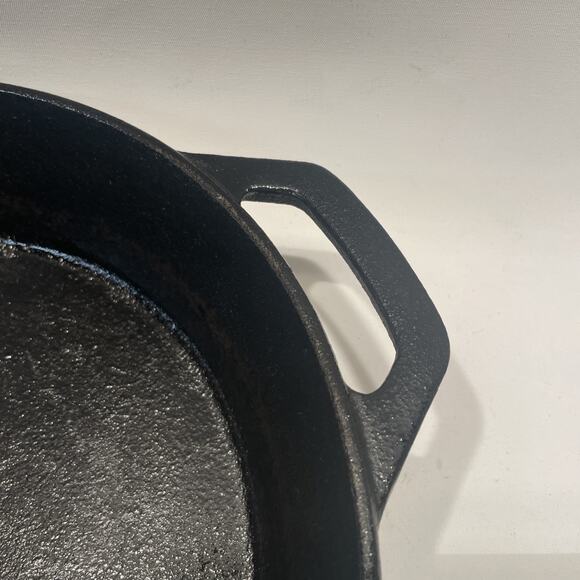 Cast Iron Skillet Oven Safe Pre-Seasoned Iron Black, 12 inch - Picture 4 of 8